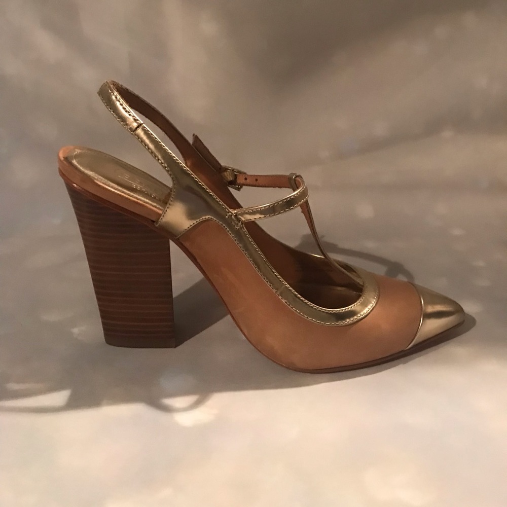 Shoes - Picture 5 of 8